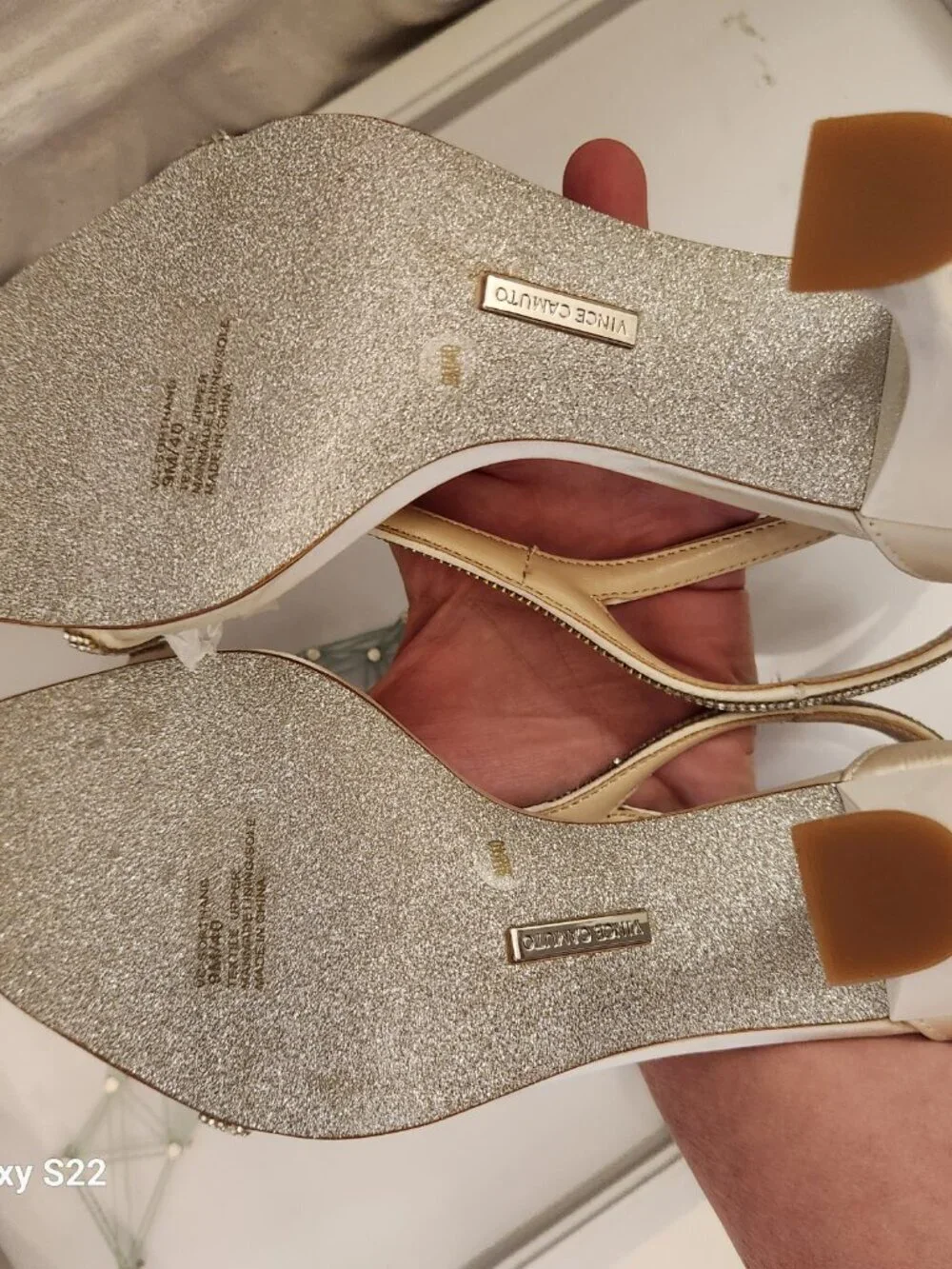 Vince Camuto 